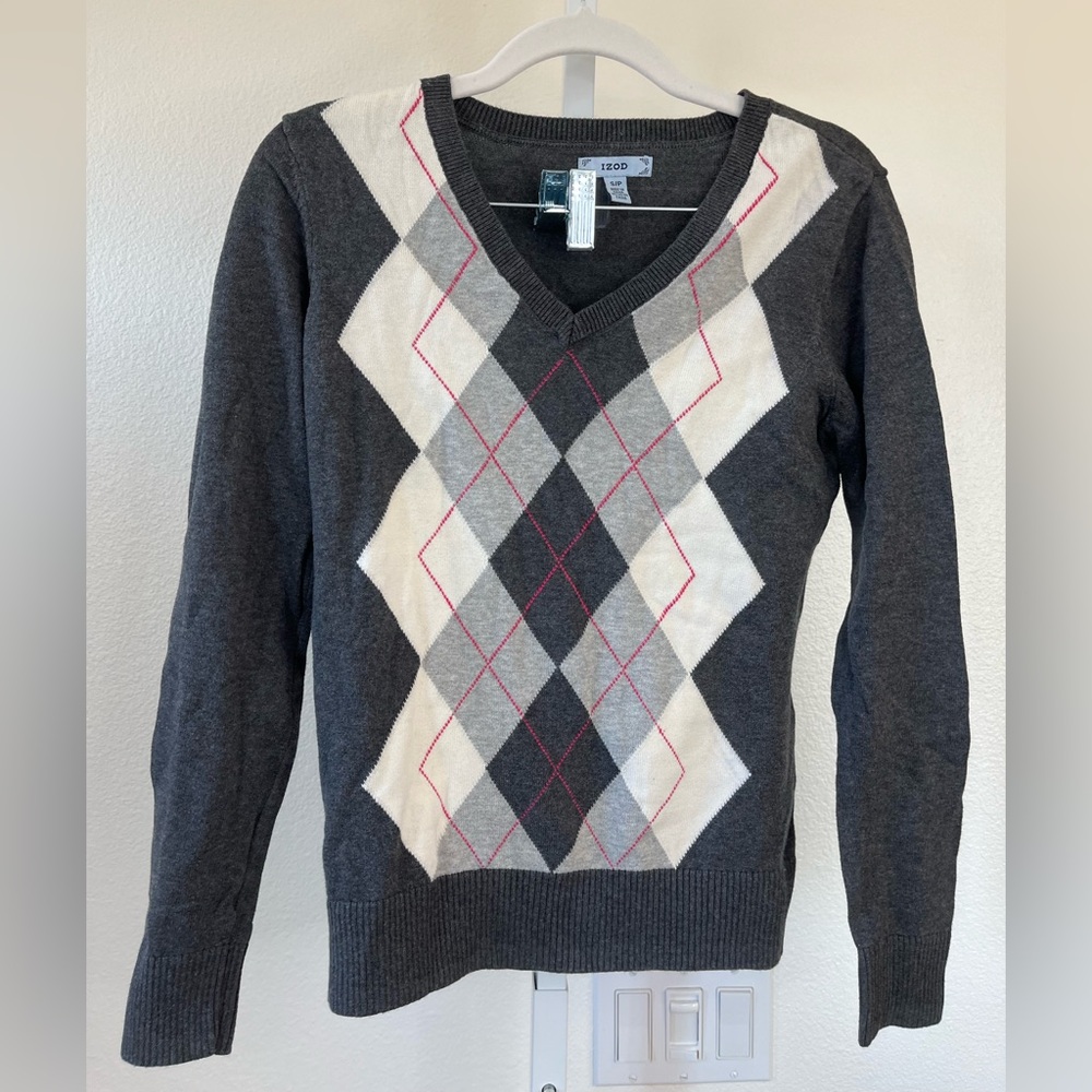 Izod Women's V-Neck Argyle Sweater - Gray, White, and Pink